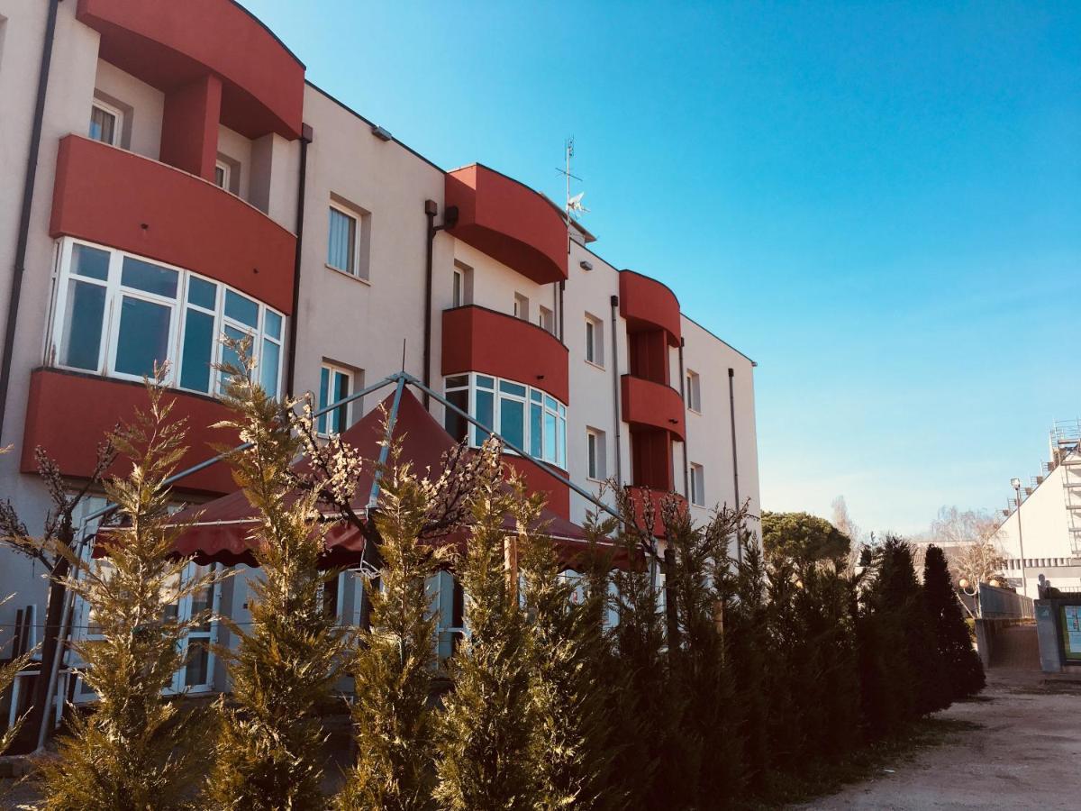 Hotel Formula & Puravita Spa Rosolina Bagian luar foto